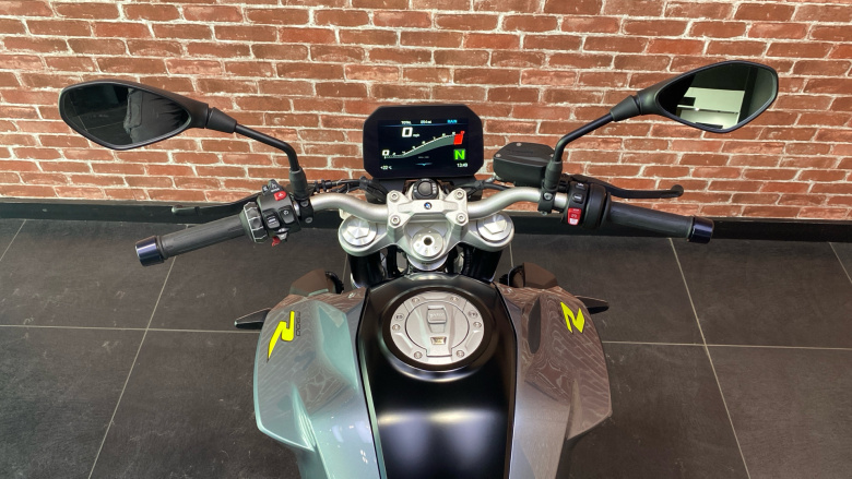 BMW F900 R